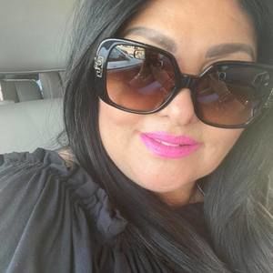 Meet your Posher, Leticia